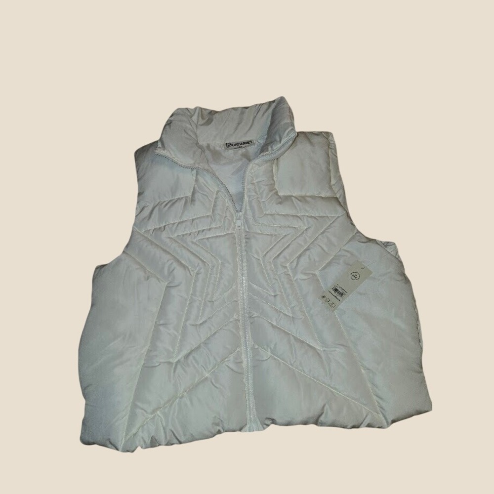 No Boundaries White Star Quilted Puffer Vest Womens Size M 8-10 Zip Up